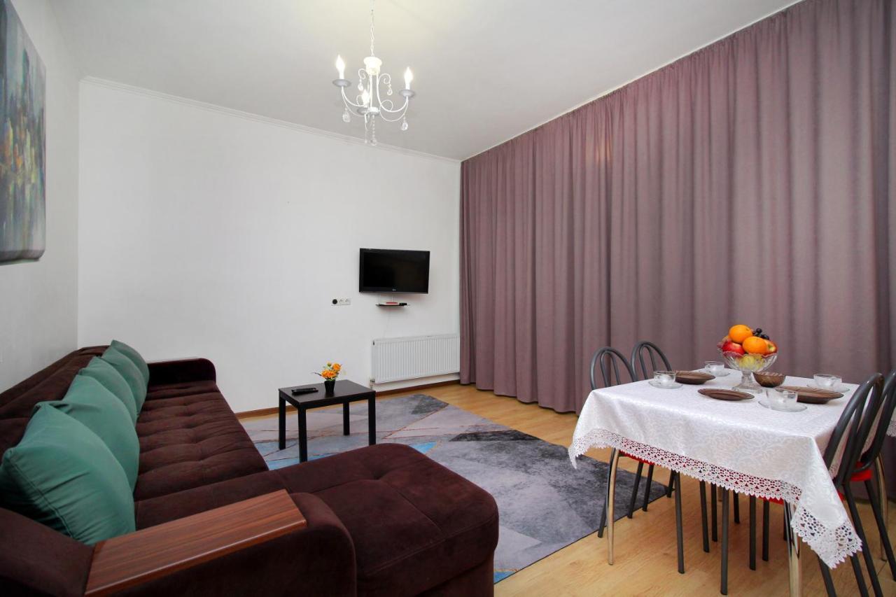 Уютные И Комфортные Квартиры В Жк Манхэттен Apartment Алма Ата Екстериор снимка